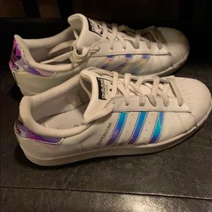 Adidas tennis shoes